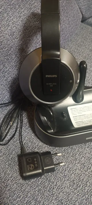 Auriculares Philips Wireless FM Negros