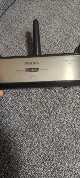 Auriculares Philips Wireless FM Negros