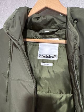 Cazadora Napapijri verde con capucha - perfecta