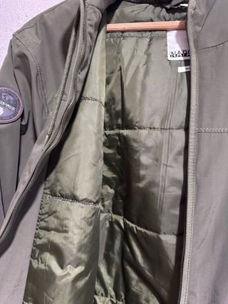 Cazadora Napapijri verde con capucha - perfecta