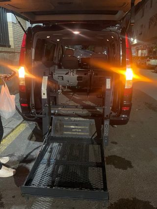 Rampa eléctrica para coche minusválidos