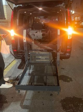 Rampa eléctrica para coche minusválidos