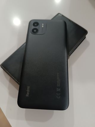 Xiaomi Redmi A1 Negro 1 mes de uso, funda regalo
