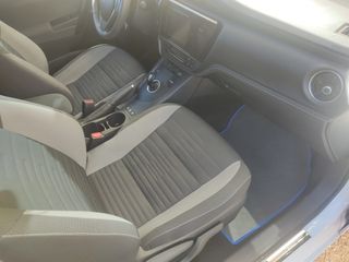 Toyota Auris Hybrid Active 2016 - Muy cuidado.
