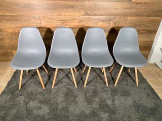 Sillas Nórdicas Plástico y Madera