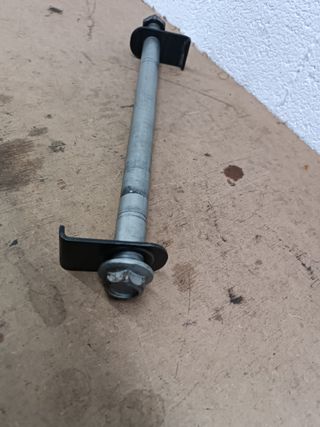 Eje rueda NC750 700 X S y DCT 2012-2024 Honda tras