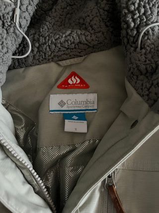 Abrigo Columbia gris mujer