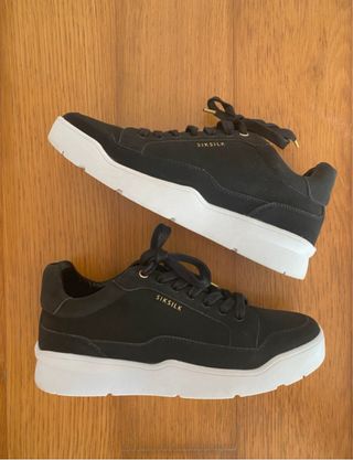 Sapatilhas SikSilk Pretas e Douradas