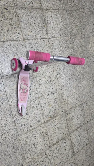 Patinete infantil Hello Kitty 3 ruedas