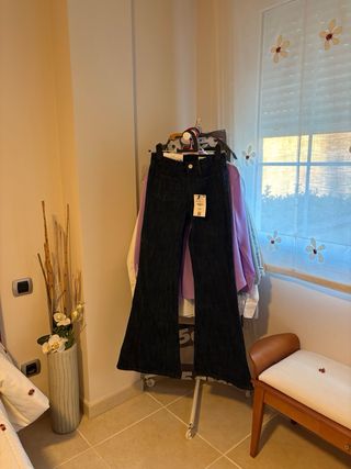 Pantalones vaqueros Bershka Flare talla 34