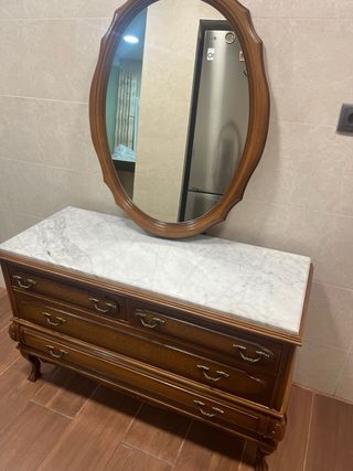 Cómoda Isabelina Madera y Mármol