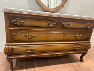 Cómoda Isabelina Madera y Mármol