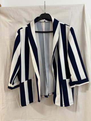 Blazer rayas azul marino y blanco