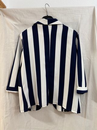 Blazer rayas azul marino y blanco