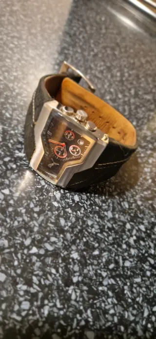 Reloj Puma Negro y Plateado