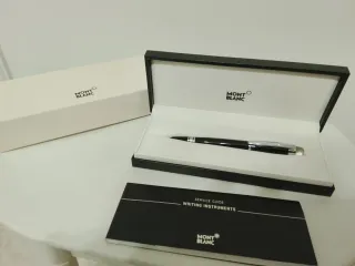 Pluma Montblanc Negra y Plateada