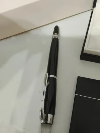 Pluma Montblanc Negra y Plateada