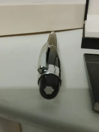 Pluma Montblanc Negra y Plateada