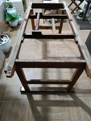 Armazón de mesa de madera