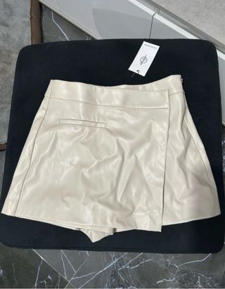 Falda pantalón Stradivarius beige talla única