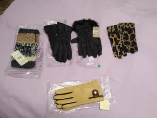Guantes de piel beige y marrón
