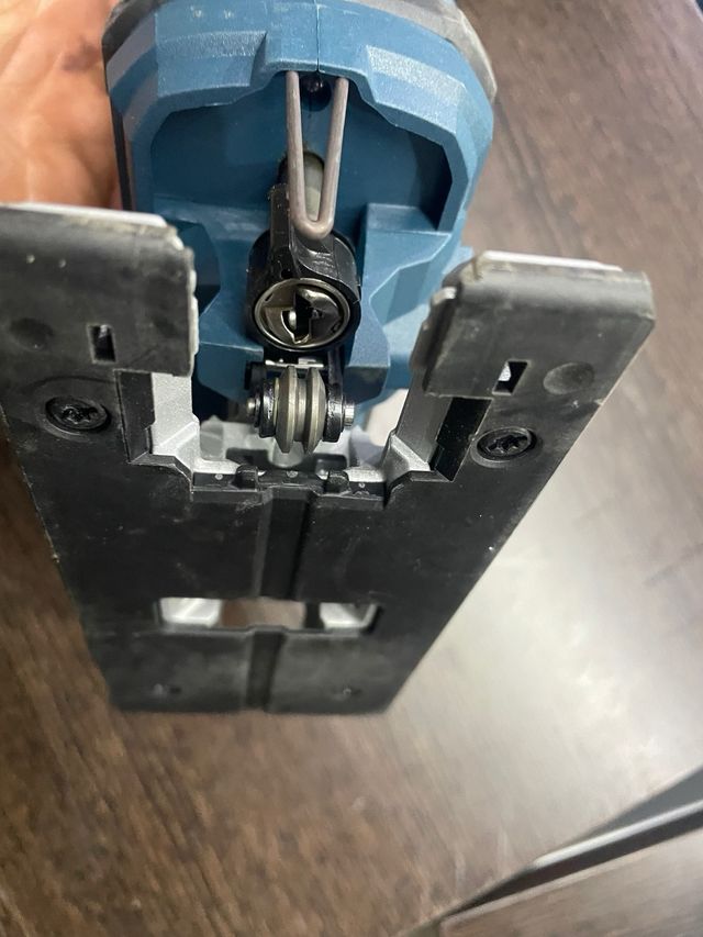 Serra de calar Bosch GST 18V-LI B