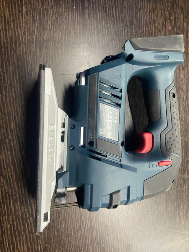 Serra de calar Bosch GST 18V-LI B