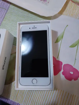 iPhone 7 128GB Argento