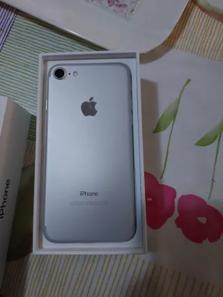 iPhone 7 128GB Argento