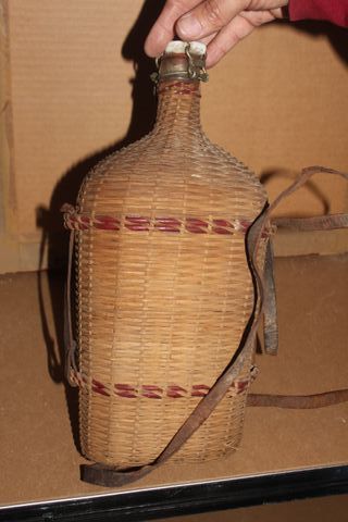 3 bottiglie di liquore Cleopatra, Manco Capac e Lourdes