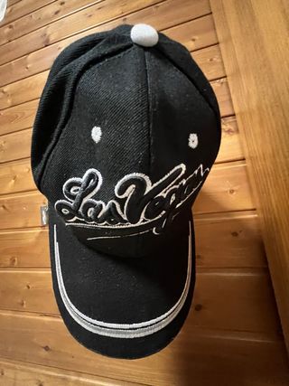 2 Gorras Negras Mickey Mouse y Las Vegas