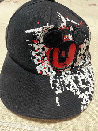 2 Gorras Negras Mickey Mouse y Las Vegas