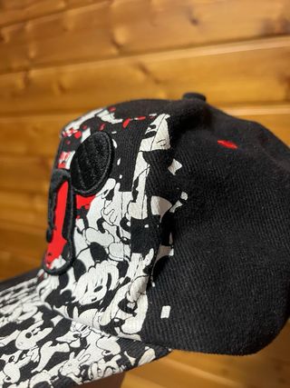 2 Gorras Negras Mickey Mouse y Las Vegas