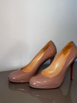 Zapatos Christian Louboutin Beige Talla 38