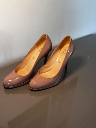 Zapatos Christian Louboutin Beige Talla 38