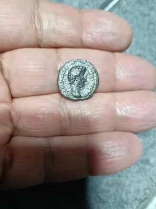 Denario Aelius o Augusto. Argento