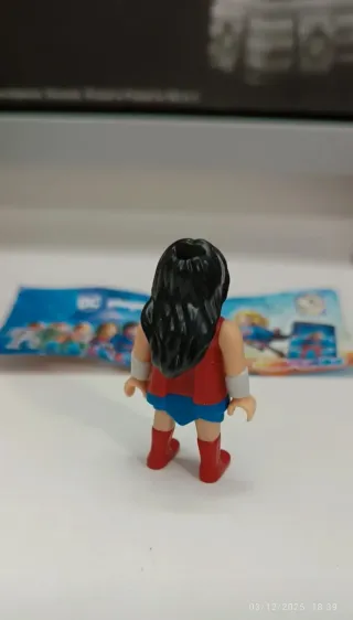 Sorpresina Kinder DC Comics Playmobil Wonder Woman