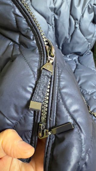 Chaquetón acolchado azul. Trenka