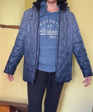 Chaquetón acolchado azul. Trenka