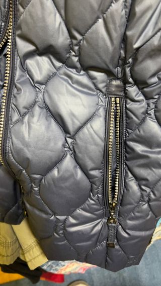 Chaquetón acolchado azul. Trenka