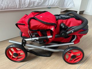 Carrito de muñecas Mimittos rojo y gris