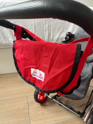 Carrito de muñecas Mimittos rojo y gris