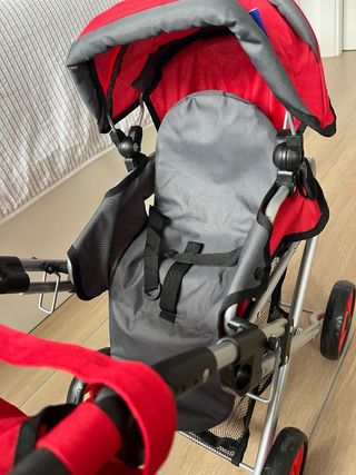 Carrito de muñecas Mimittos rojo y gris