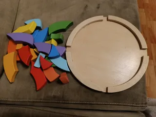 Juguete de madera educativo arcoíris