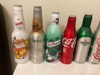 Lote di bottiglie da collezione Coca-Cola, Heineken, San Miguel, Maeloc, Listen to your heart, Martini