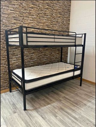 Litera individual de metal gris