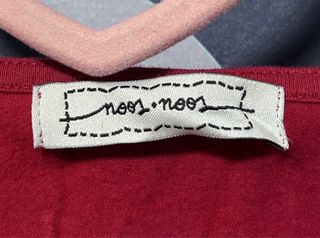 Vestido túnica desigual Noos-Noos burdeos negro