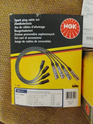 Juegos de cables de bujías de Ford Focus 1000 600