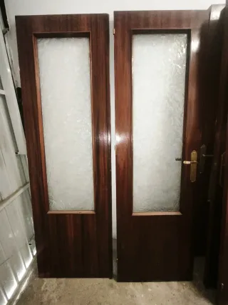 Puertas de interior madera oscura