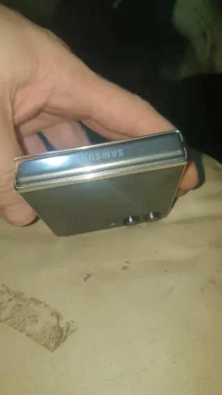 Samsung Galaxy Z Flip 5